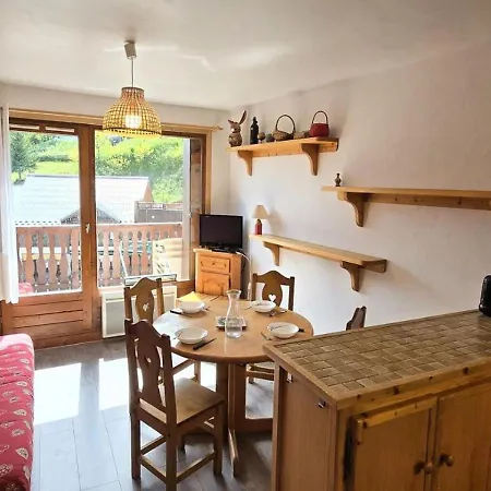 Appartement Le Centre - Pour 4 Personnes Mae-3346